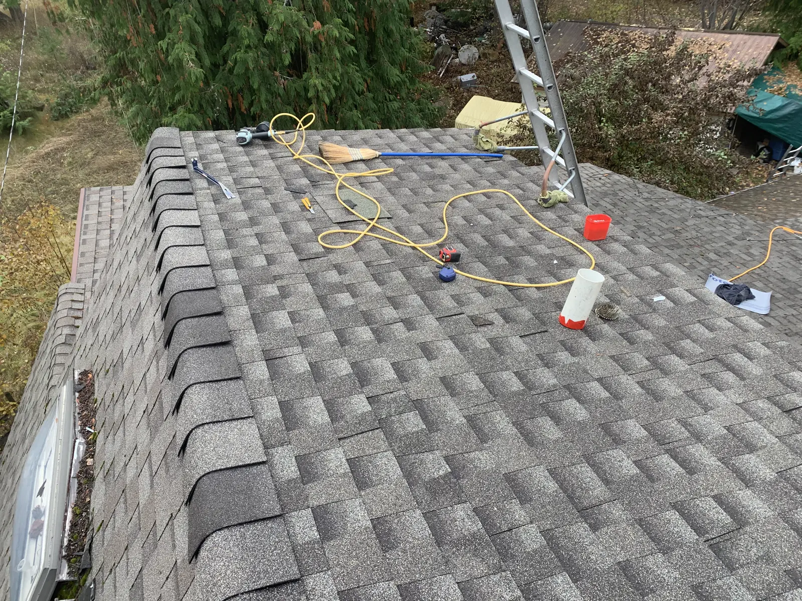 Architectural shingle roof installed by LK Contracting